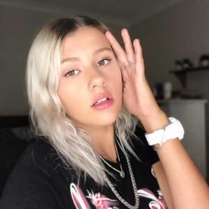 Meet your Posher, Summer